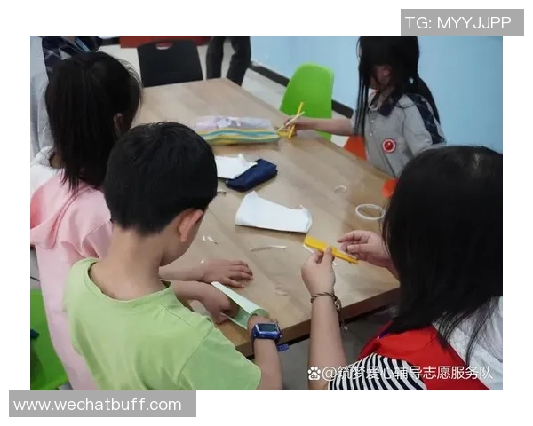 创意无限的足球小手工活动让孩子们在玩乐中学习团队合作与动手能力